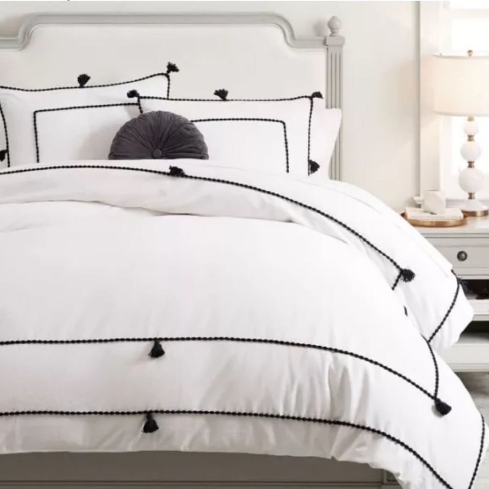 COPY - NWT~ Pottery Barn Teen White and Black Twin Size Duvet Cover